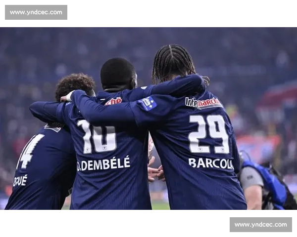 恩里克率巴黎首夺欧冠:青春风暴席卷欧洲,誓言为球迷奉献极致足球 恩里克率巴黎首夺欧冠:青春风暴席卷欧洲,誓言为球迷奉献极致足球