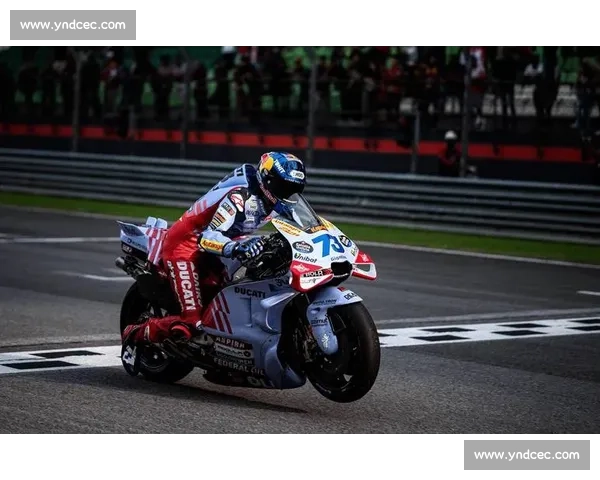 赛道上的艺术家!MotoGP历史冠军们的华丽过弯集锦! 赛道上的艺术家!MotoGP历史冠军们的华丽过弯集锦!