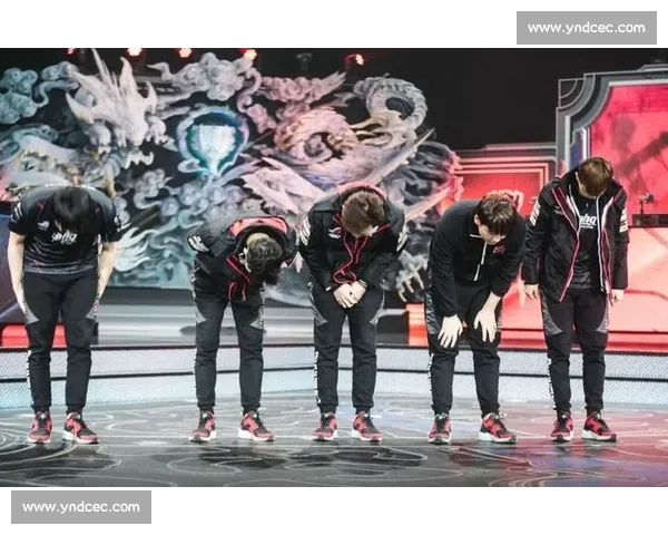 电竞教练的“魔鬼训练营”，从菜鸟到大师的蜕变之路